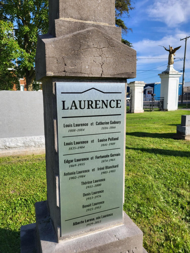 Rénovation de pierre tombale de la famille Laurence